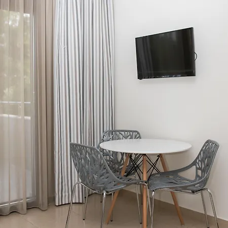 Gmare Lejlighedshotel Yerakini